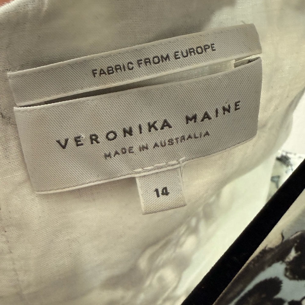 Veronika Maine Cream European Fabric Dress - Picture 2 of 7